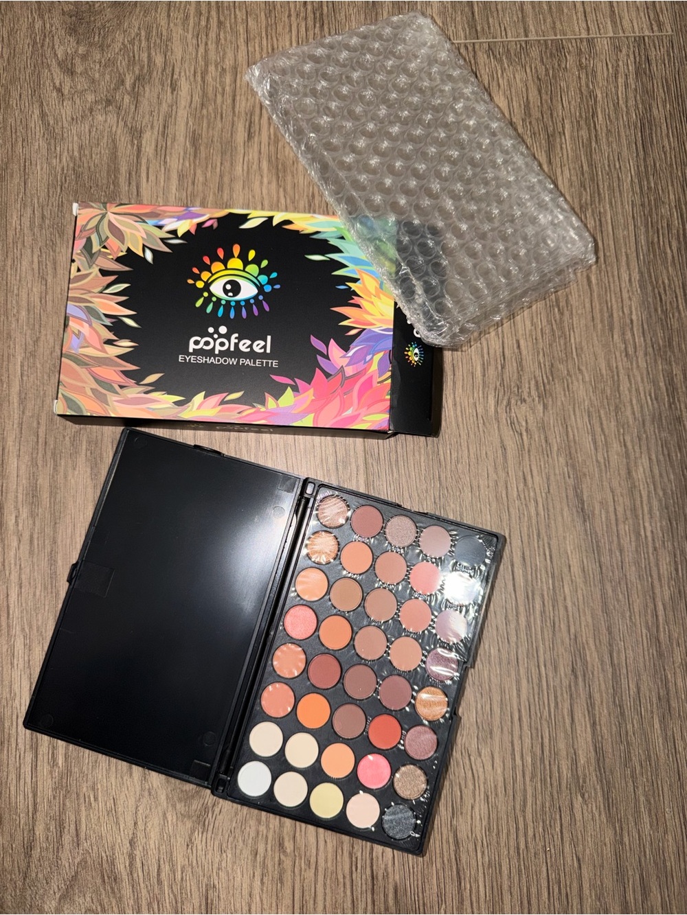 Neutral Eyeshadow Palette - Warm Brown & Peach Shades